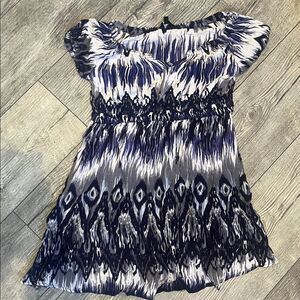 Just Love Womens Medium Blue Black White and Grey Mini Dress Flowy Short Sleeves